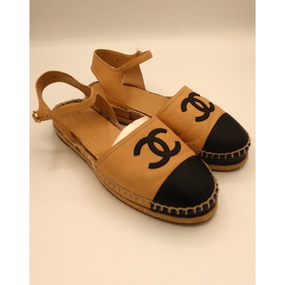 Chanel Classic Beige Black Leather Espadrille Ankle Strap Sandals Size 8